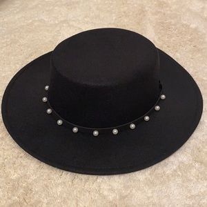 Brand New Black Faux Wool & Faux Pearl Hat